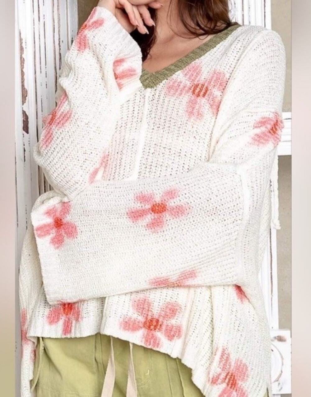 POL Size Large Hooded Boho Oversized Cream Floral Sweater Pullover